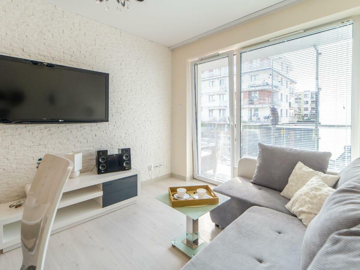 Color Apartments Apartament Black & White كولوبرزيغ المظهر الخارجي الصورة