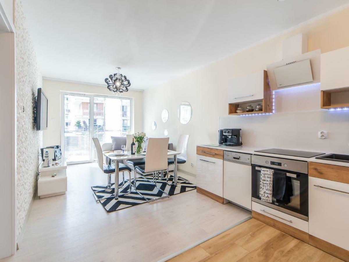 Color Apartments Apartament Black & White كولوبرزيغ المظهر الخارجي الصورة