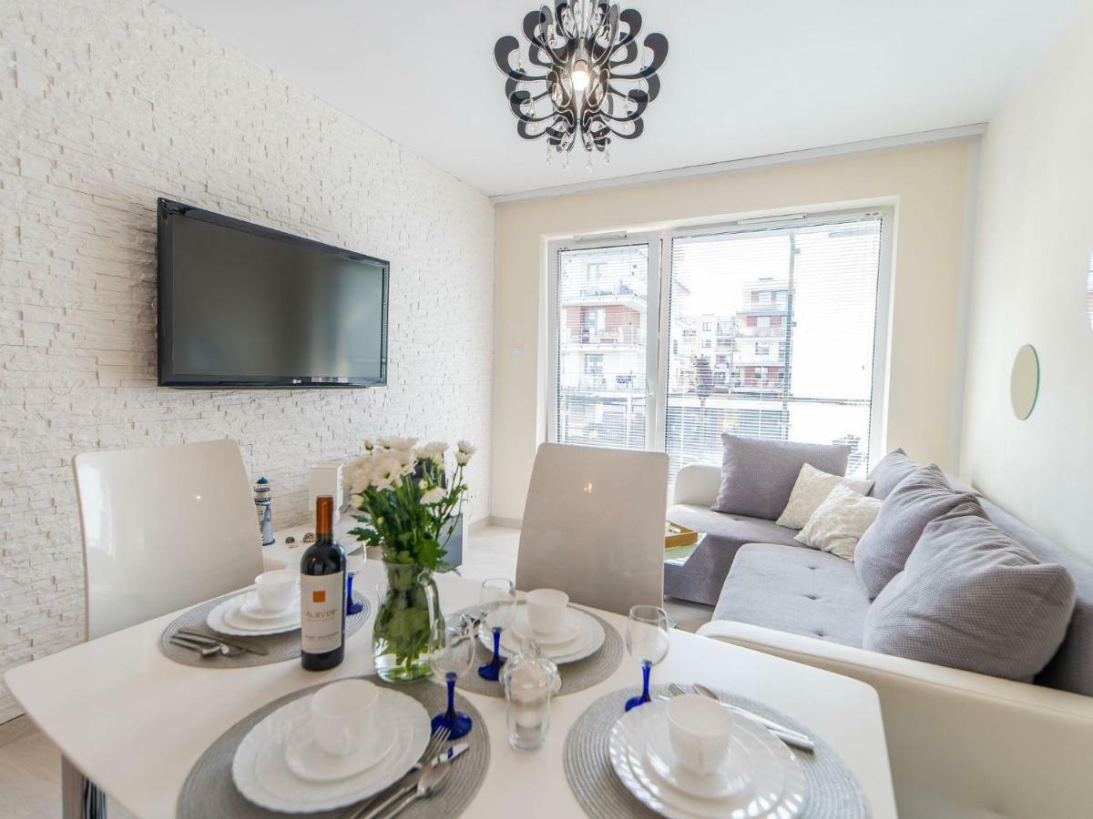 Color Apartments Apartament Black & White كولوبرزيغ المظهر الخارجي الصورة
