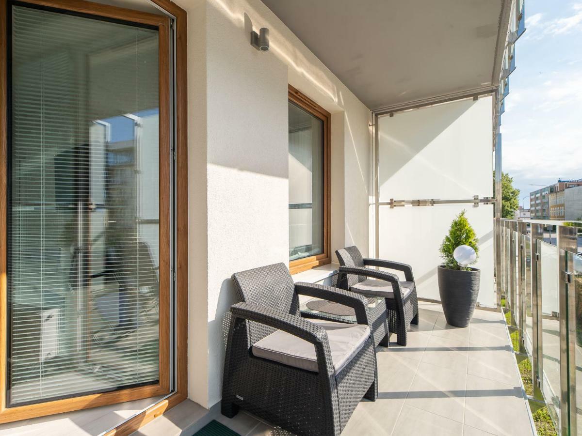Color Apartments Apartament Black & White كولوبرزيغ المظهر الخارجي الصورة