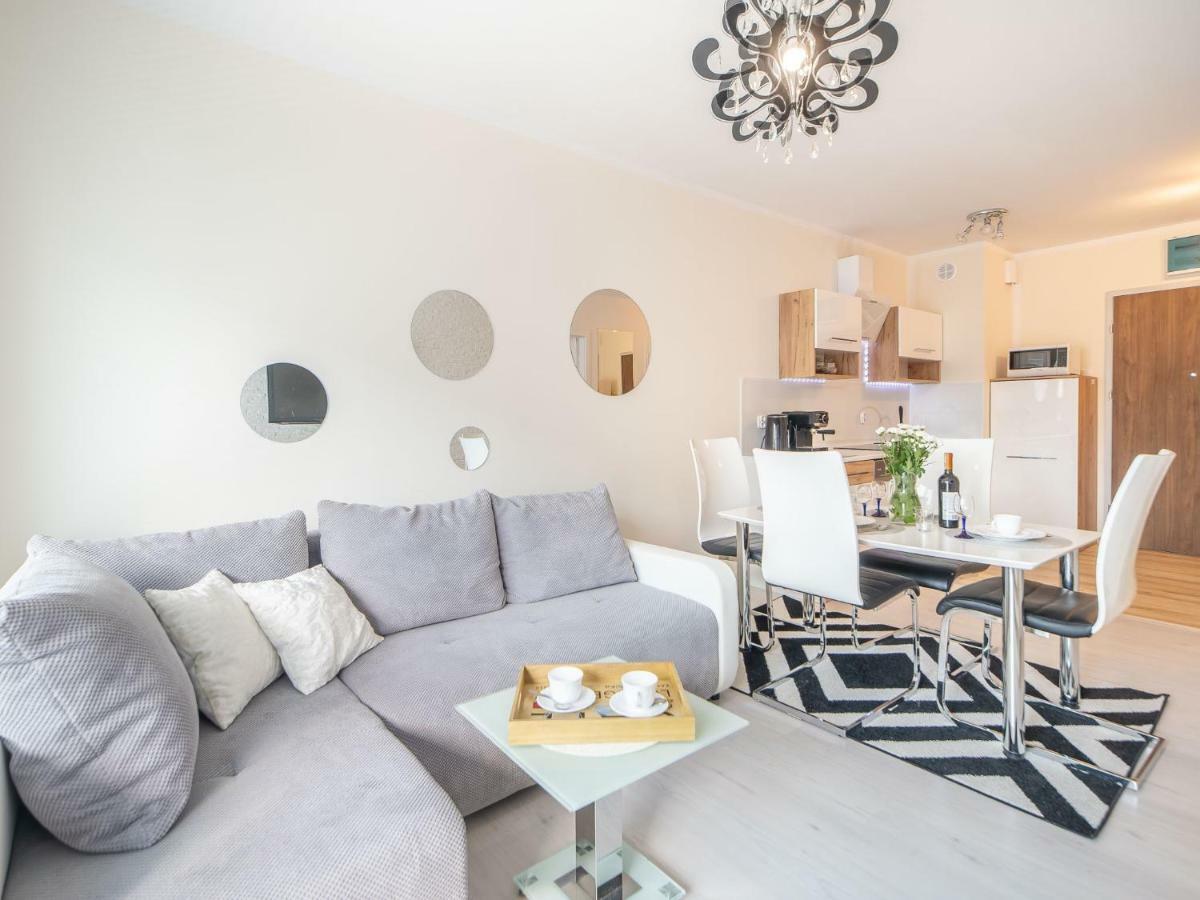 Color Apartments Apartament Black & White كولوبرزيغ المظهر الخارجي الصورة