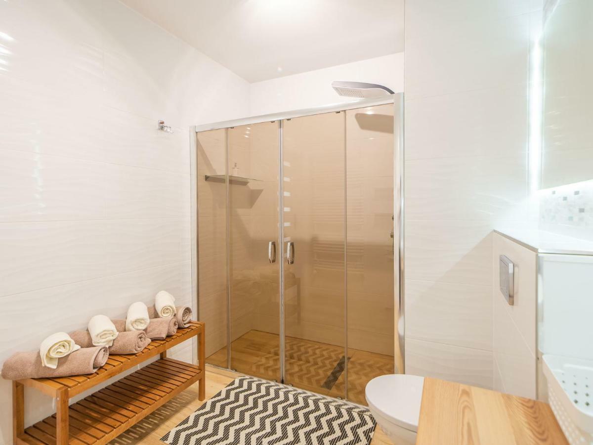 Color Apartments Apartament Black & White كولوبرزيغ المظهر الخارجي الصورة