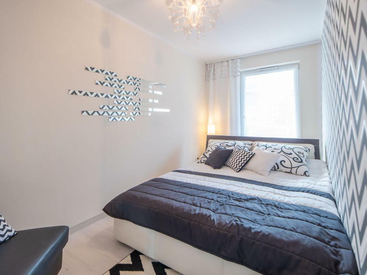 Color Apartments Apartament Black & White كولوبرزيغ المظهر الخارجي الصورة